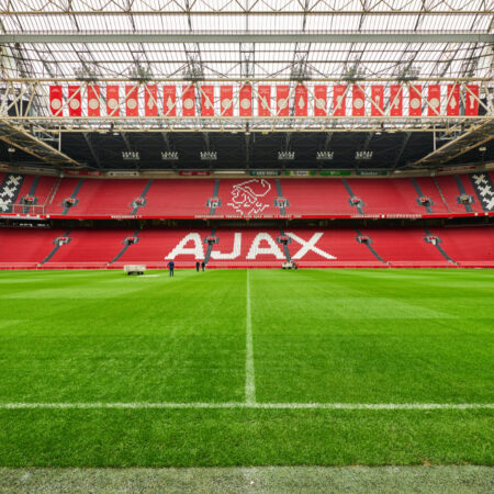 Ajax bestätigt Gespräche mit erfahrenem Duo, um Ordnung ins Chaos zu bringen