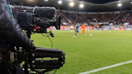 Übertragung Schalke – Paderborn: Datum, Uhrzeit, TV (28.11.25)