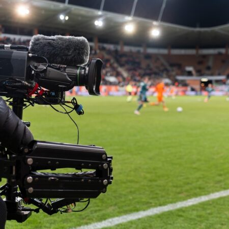 Übertragung Schalke – Paderborn: Datum, Uhrzeit, TV (28.11.25)