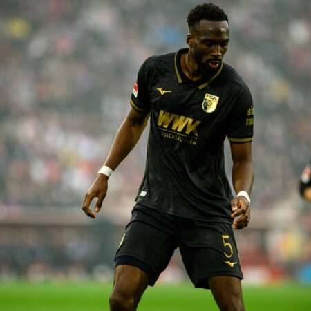 FC Augsburg verlängert mit Abwehrchef Matsima – klares Signal für defensive Stabilität