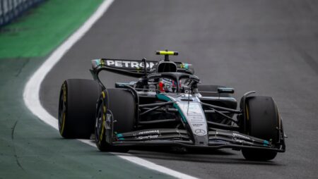 Kimi Antonelli übersteht Crash-Drama und kämpft um Platz zwei